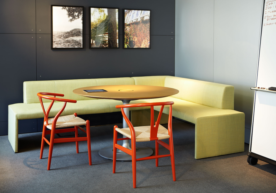 Дизайнерский уголок на кухню