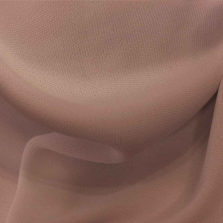 Шторы в спальню с темной мебелью