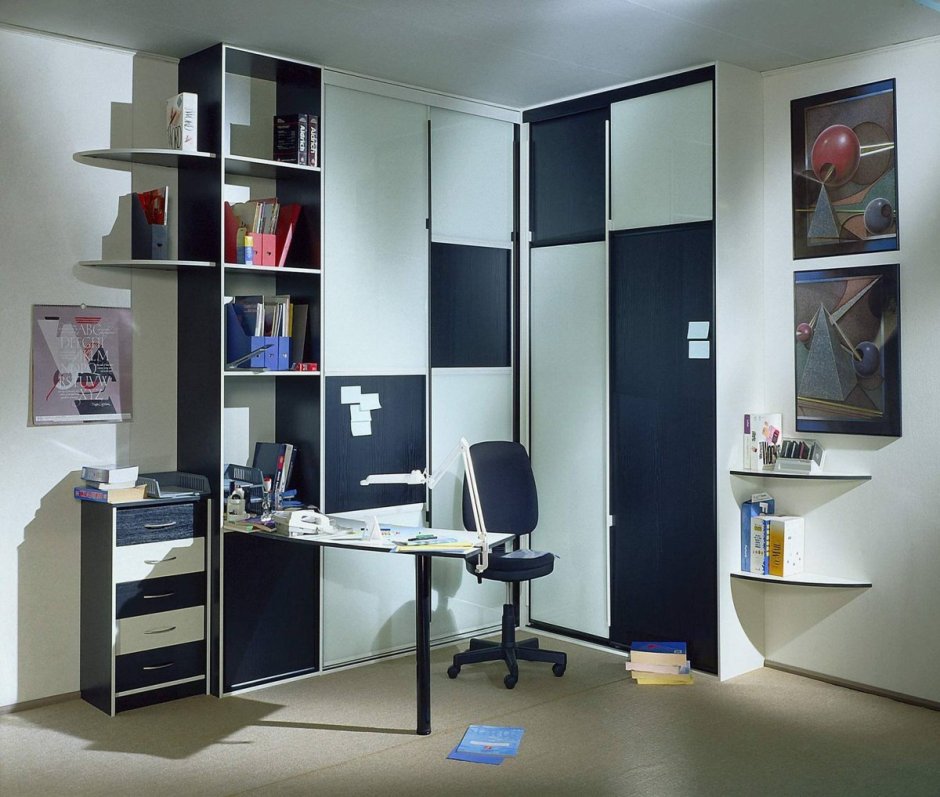 Стенка для школьника со столом и шкафом у окна