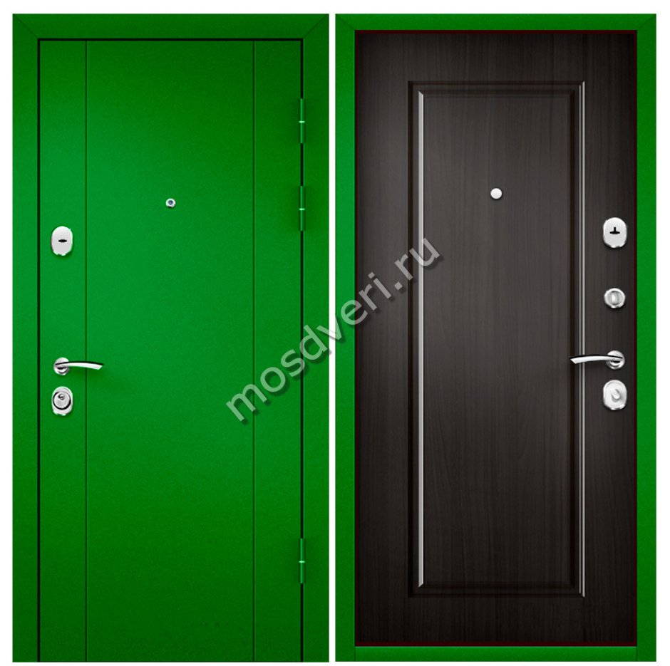 Зеленая входная дверь в квартиру