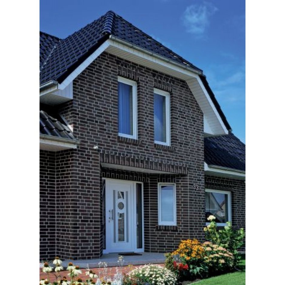 Дом их темеого кирпича