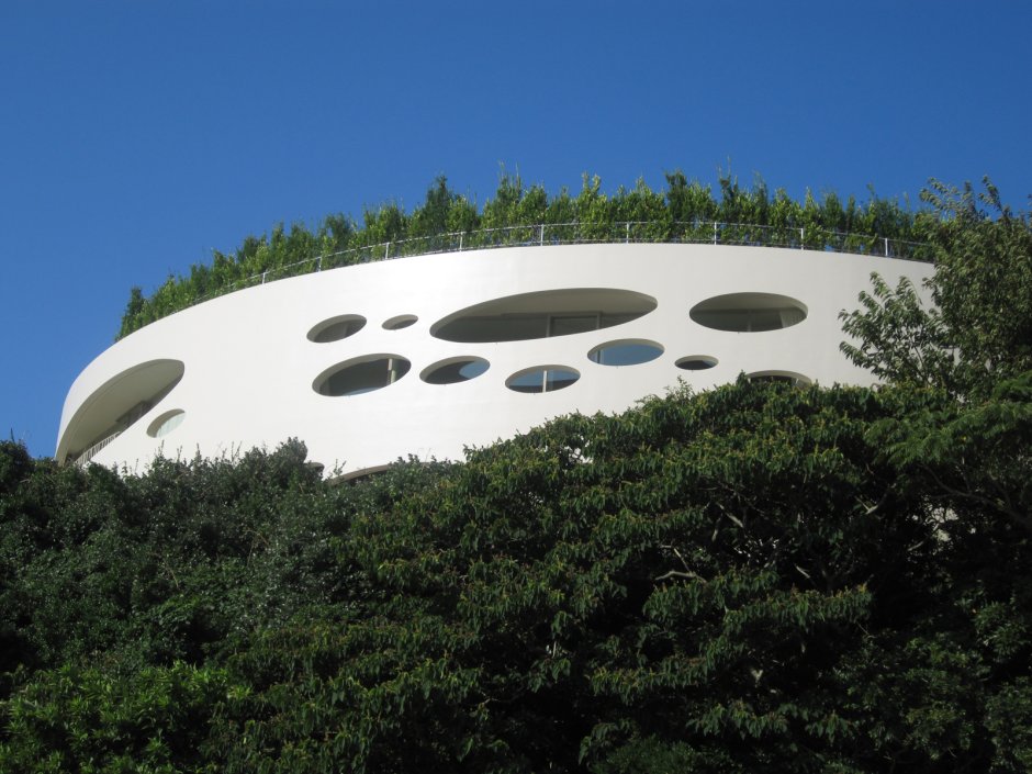 Вилла Ронд (Villa ronde) в Японии от Ciel rouge. В верху