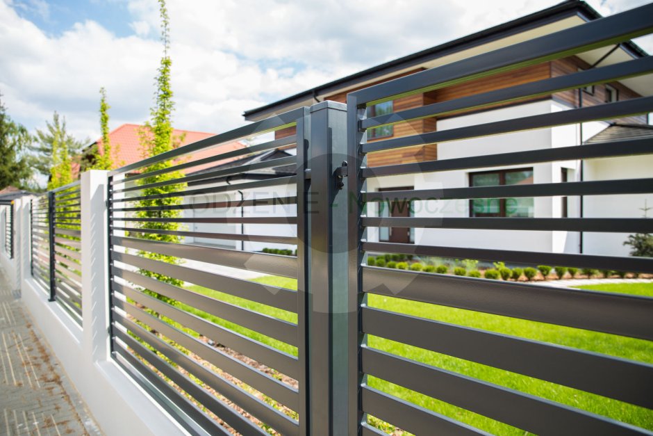 Прозрачный забор