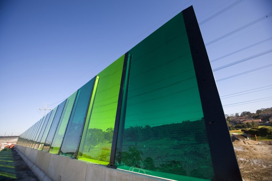 Прозрачные шумозащитные экраны