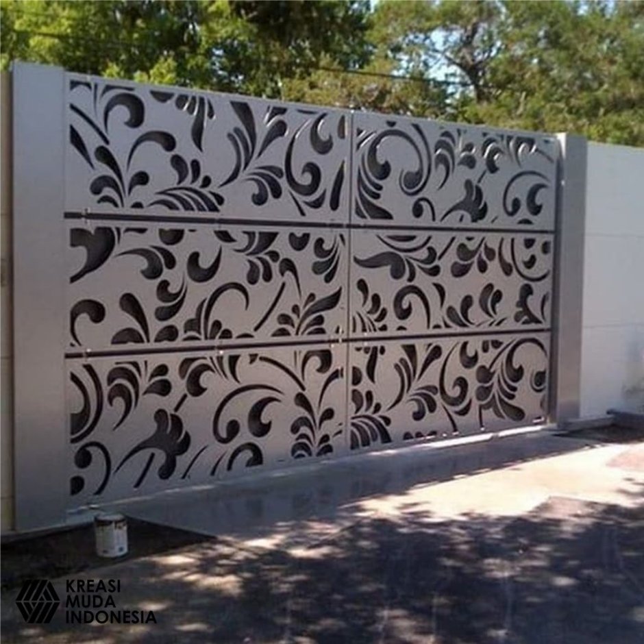 Забор с элементами лазерной резки