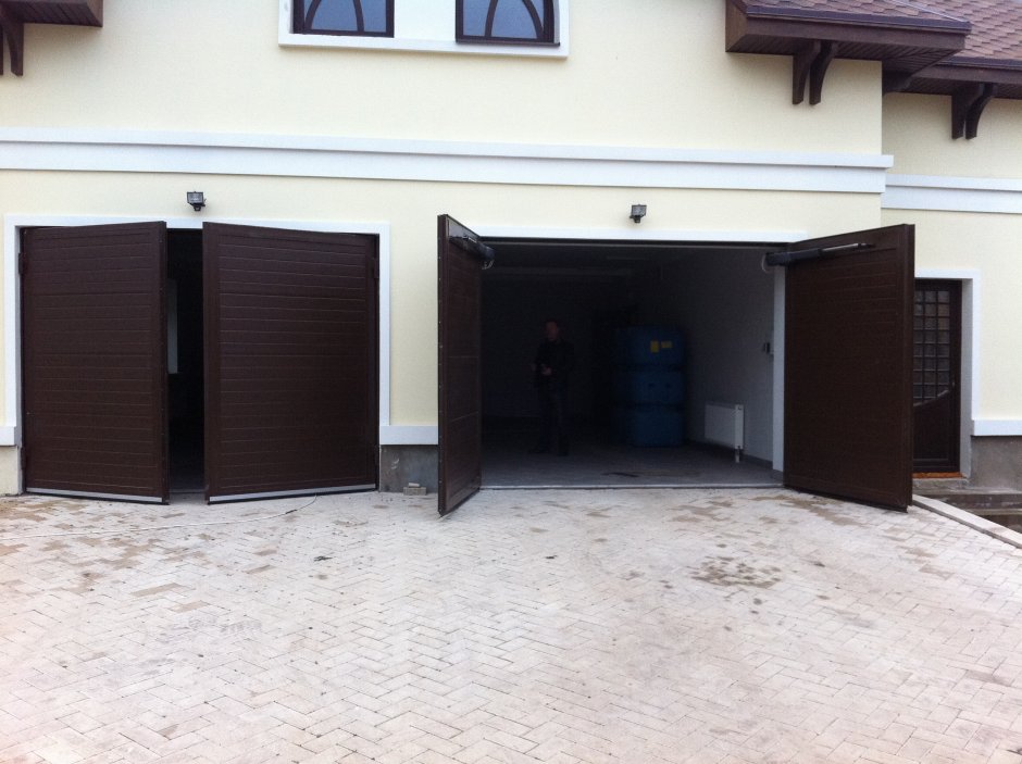 Складные ворота для гаража