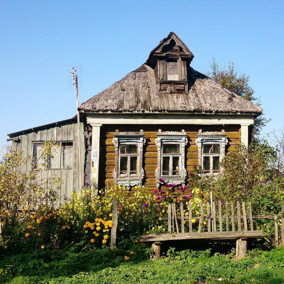 Старый дом в деревне