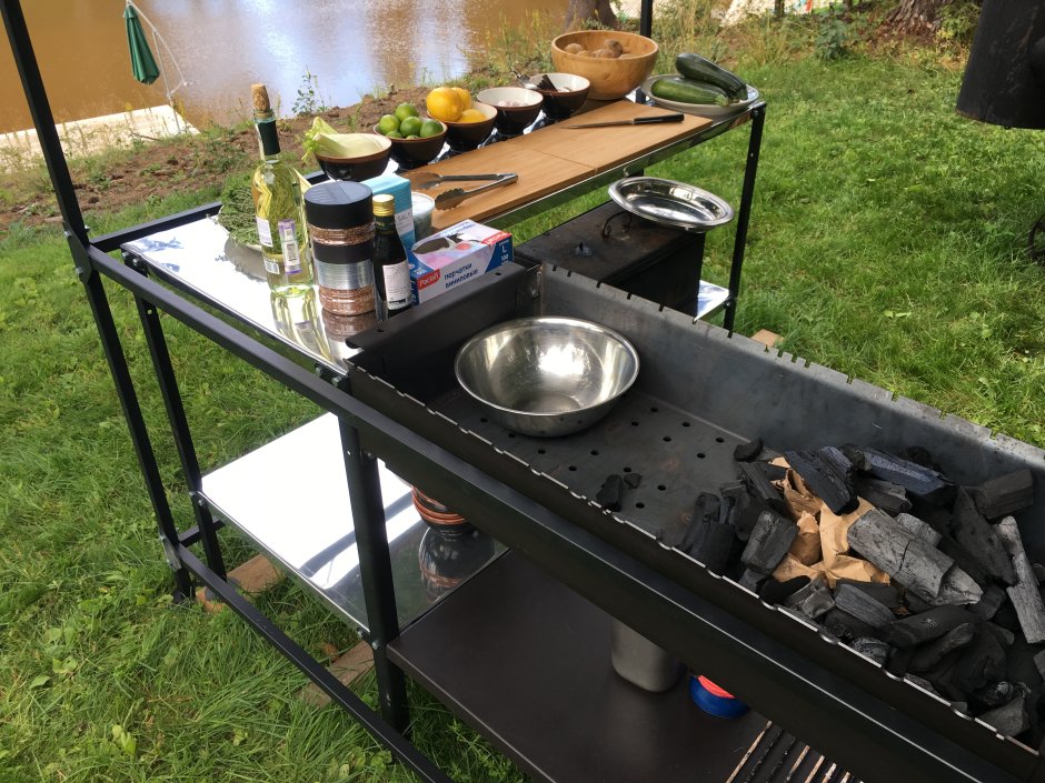 Уличная кухня из металла