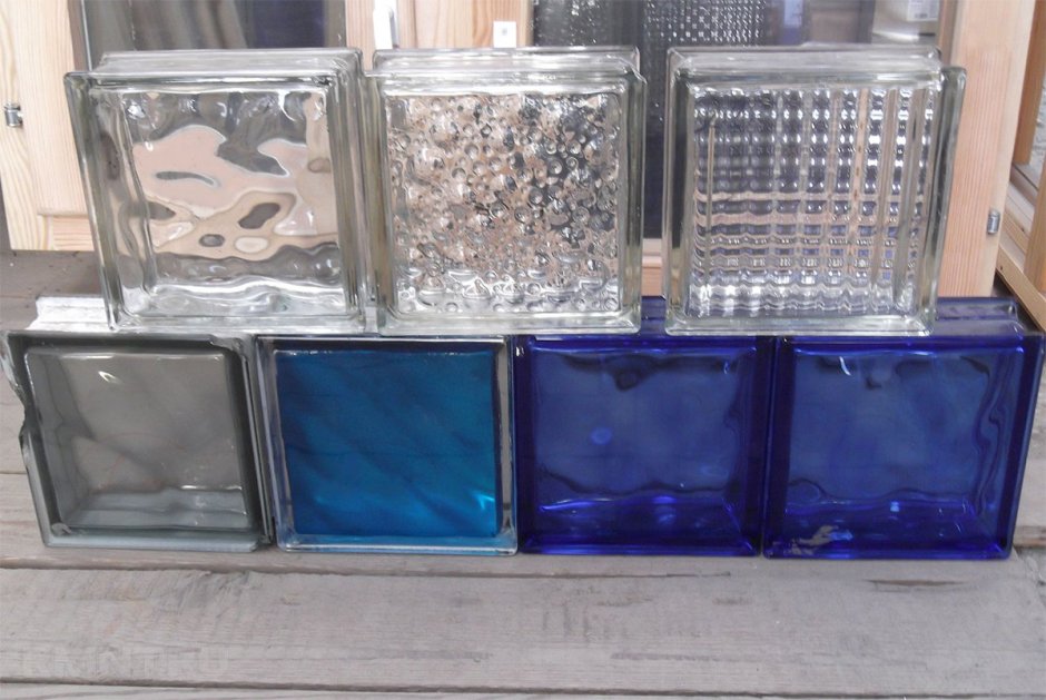 Поддон со стеклоблоками