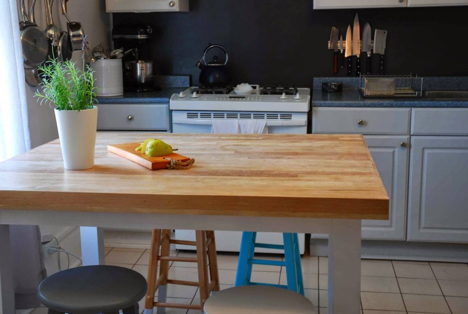 Кухня лофт с островом