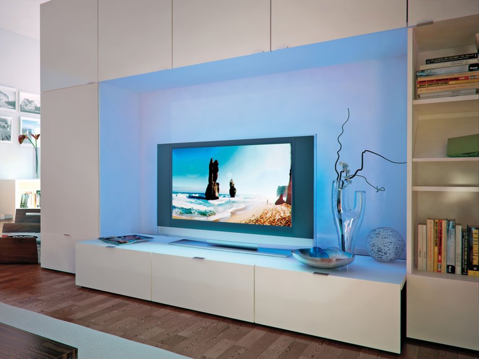 Подсветка телевизора в интерьере