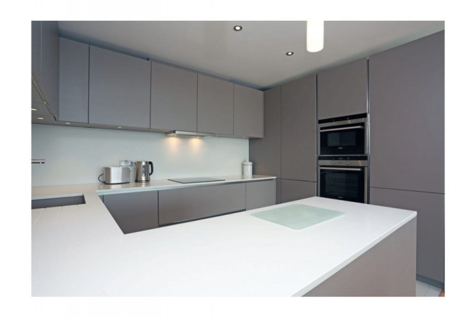Кухня п образная серый матовый