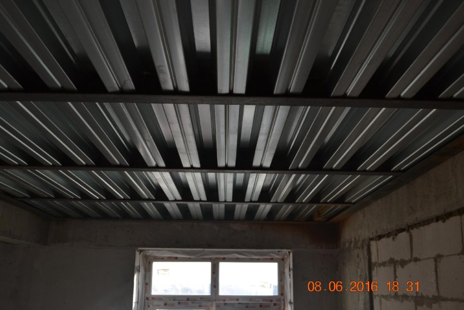 Потолок Армстронг лофт