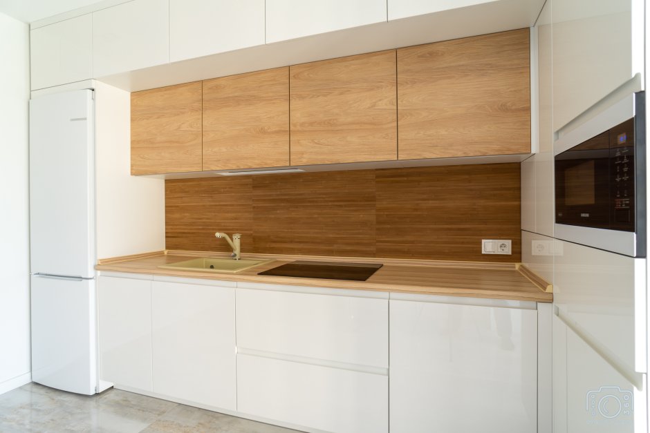 Кухня Эггер двухуровневая прямая