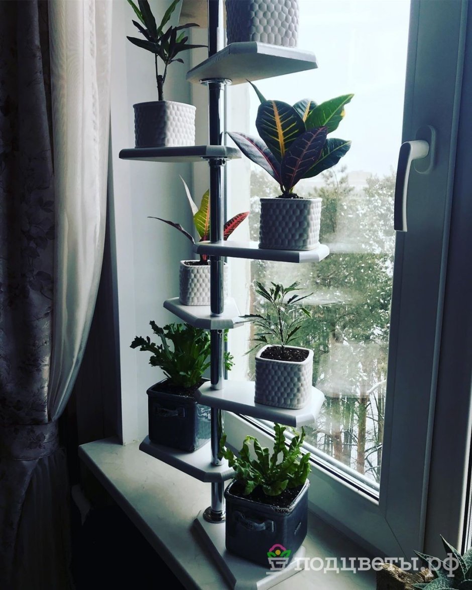 Полка с декором