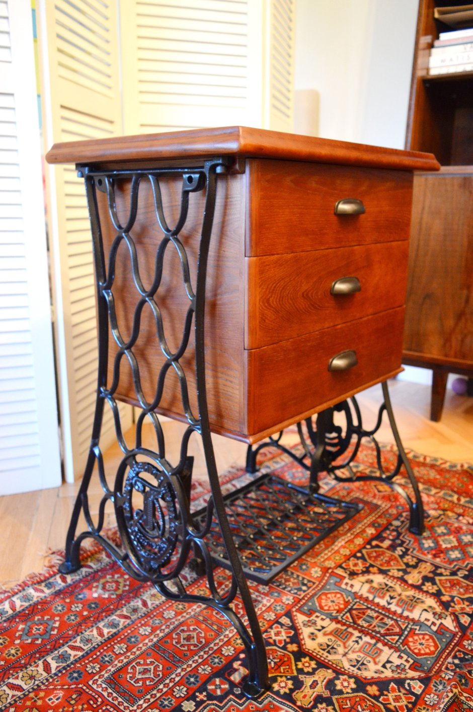 Перекраска швейной машинки