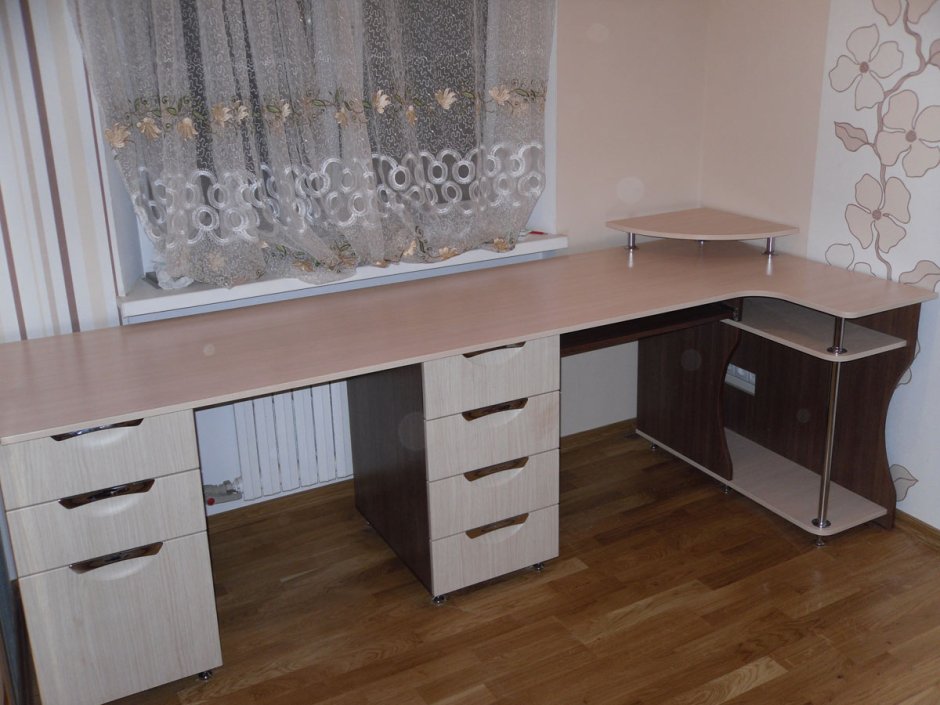 Геймерский стол с подсветкой