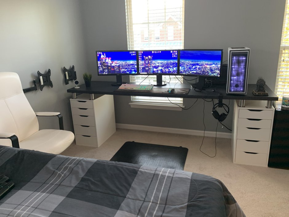 Игровой компьютерный стол на двоих