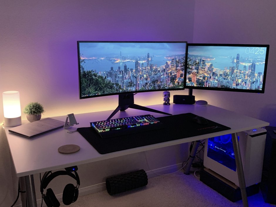 Стол с полками