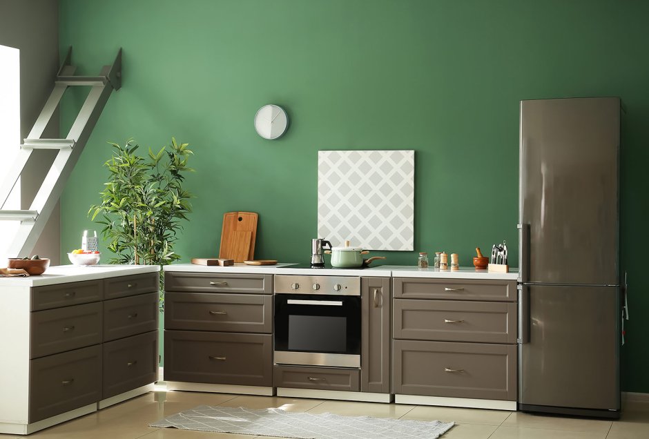 Серо-розовая кухня в интерьере