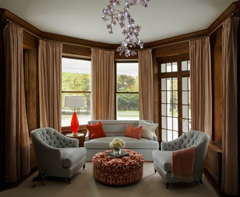 Гостиная с эркером интерьер