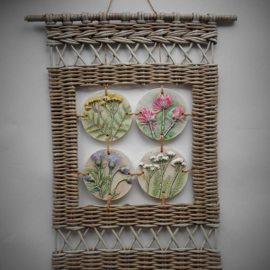 Сухое дерево в интерьере