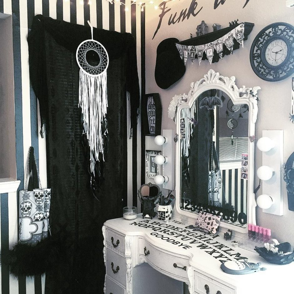 Будуар Викторианская Готика интерьер