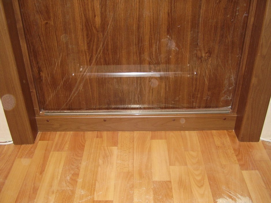 Плинтус на дверной откос