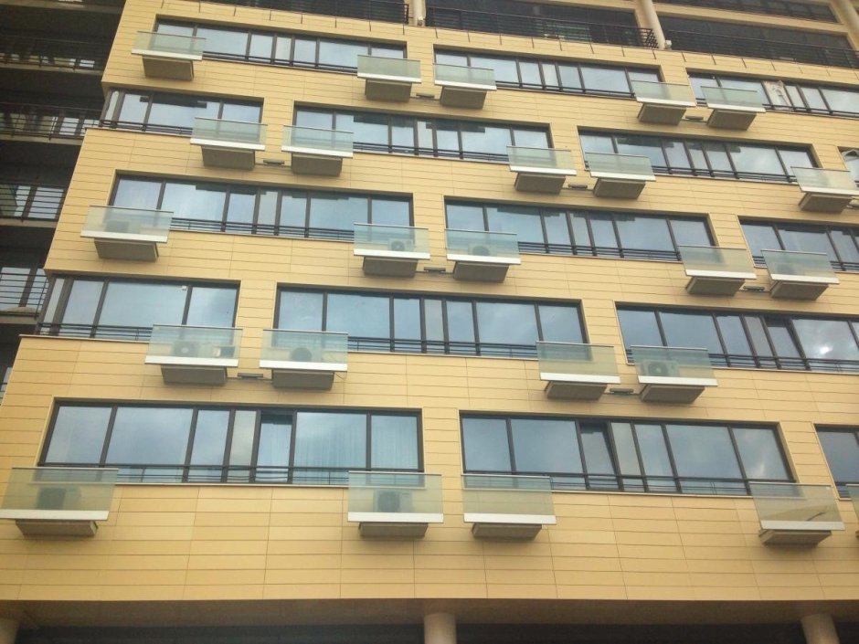 Кондиционер на фасаде