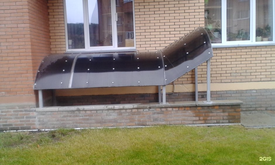 Навес спуск в подвал