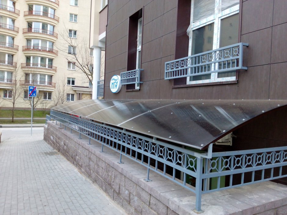 Навес над подвалом