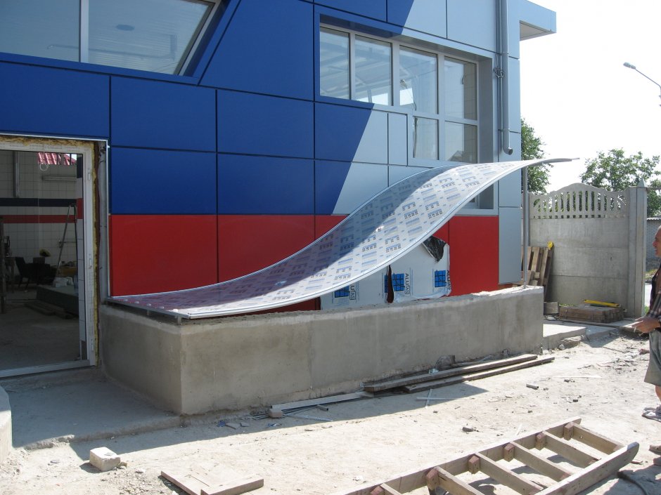 Фасад подвала