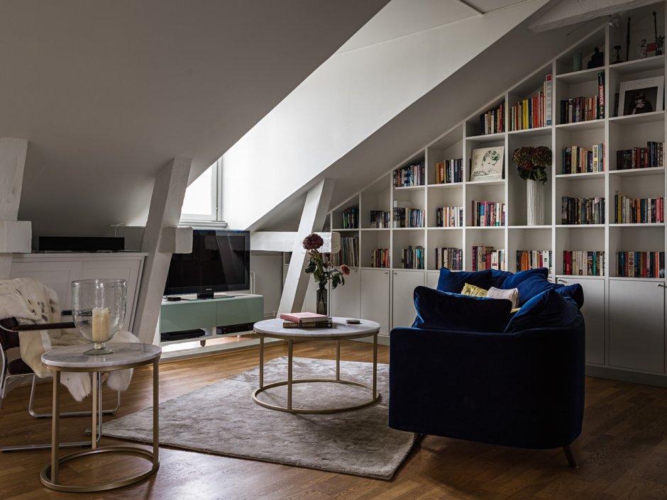 Творческая мастерская на мансарде