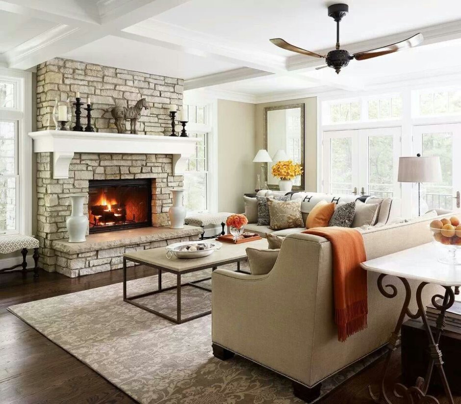 Интерьеры с каминами в квартире финского стиля