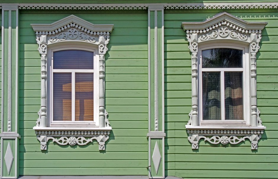 Старые оконные наличники