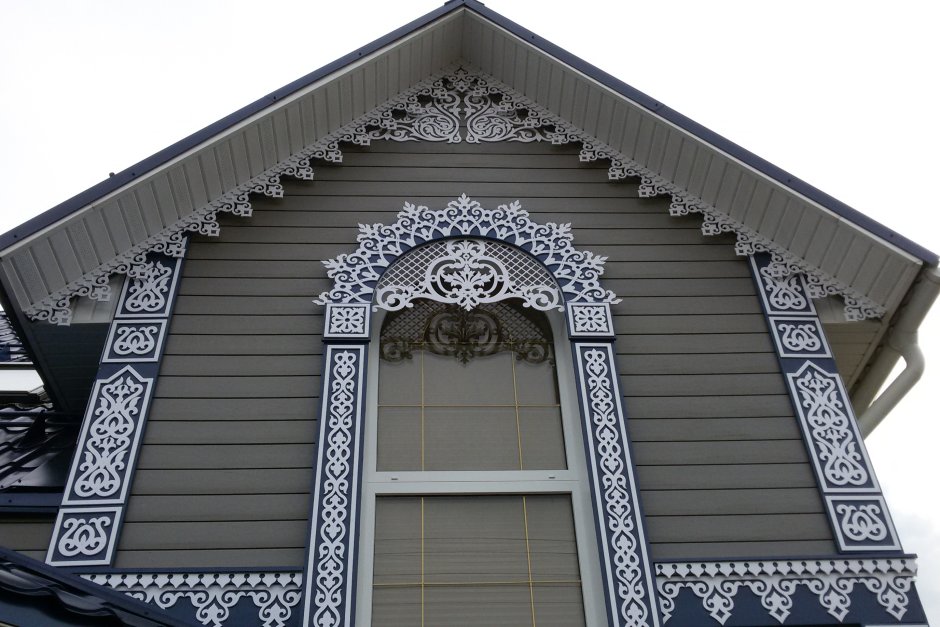 Пропильная домовая резьба