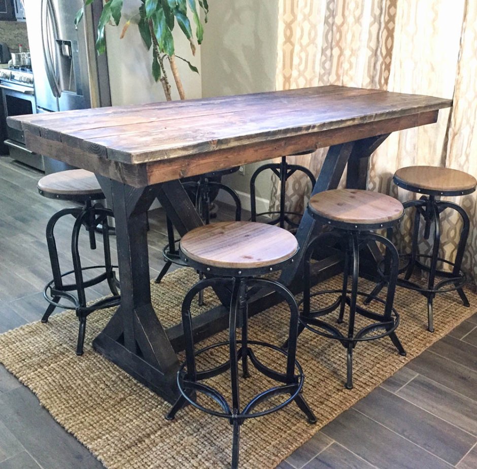 Стол кованый с деревянной столешницей