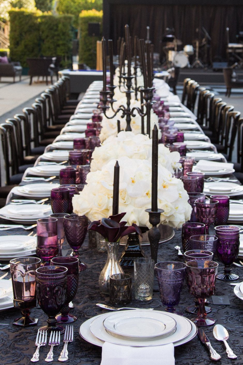 Журнальный столик в готическом стиле