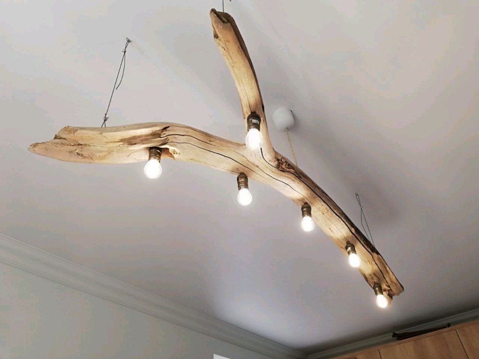 Настенный светильник из коряги