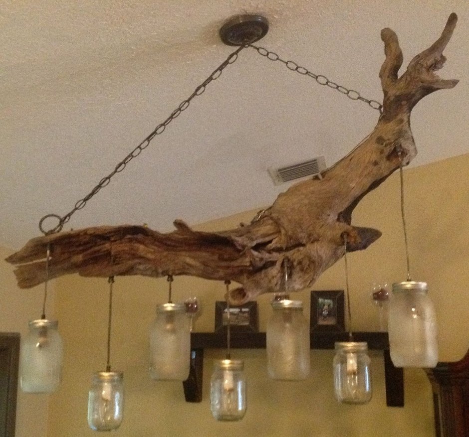 Люстра из веток