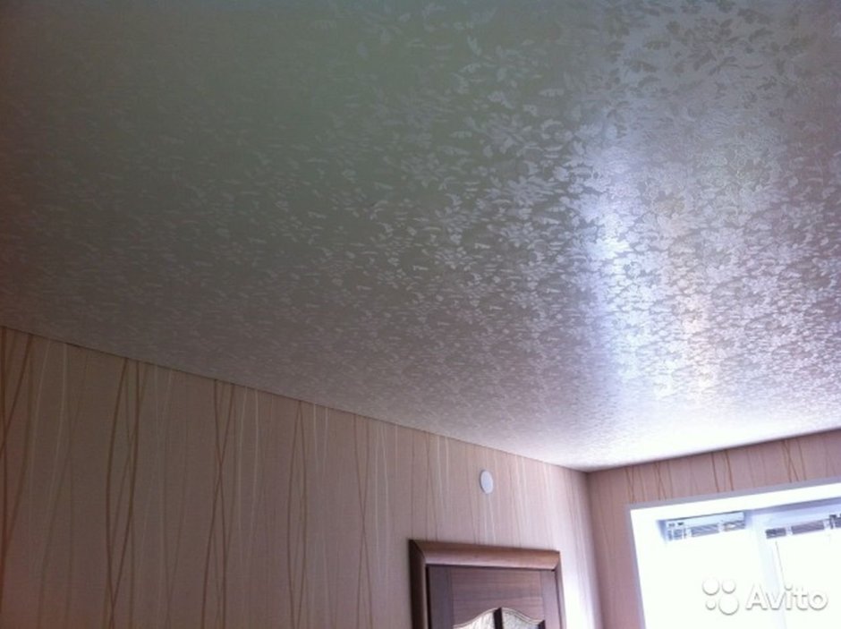 Потолки фактурные натяжные мрамор одноуровневый