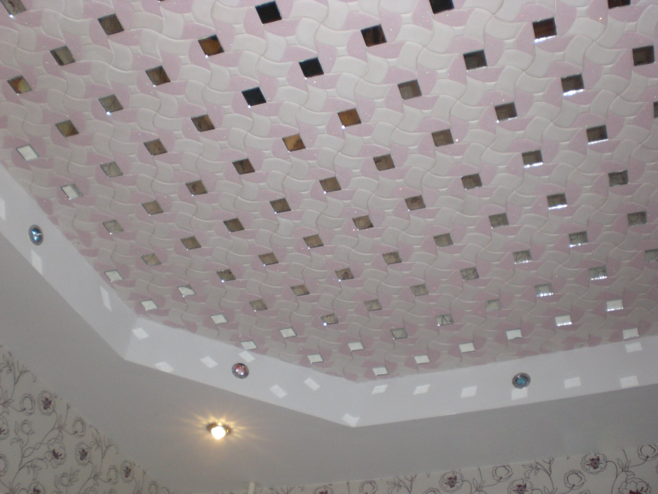 Фактурные натяжные потолки