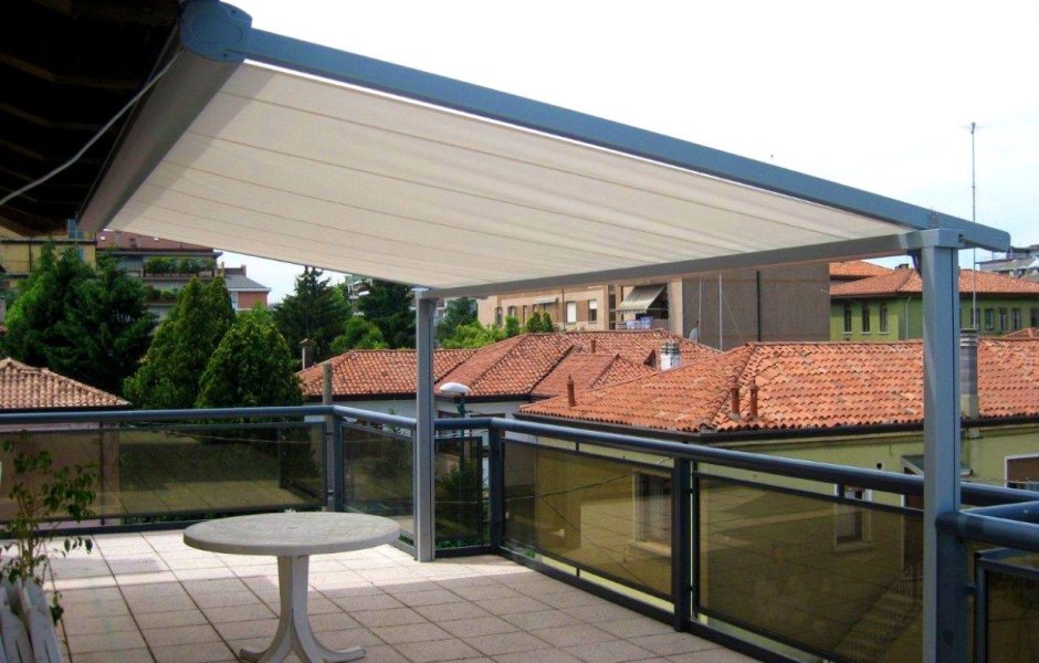 Навес с эксплуатируемой крышей