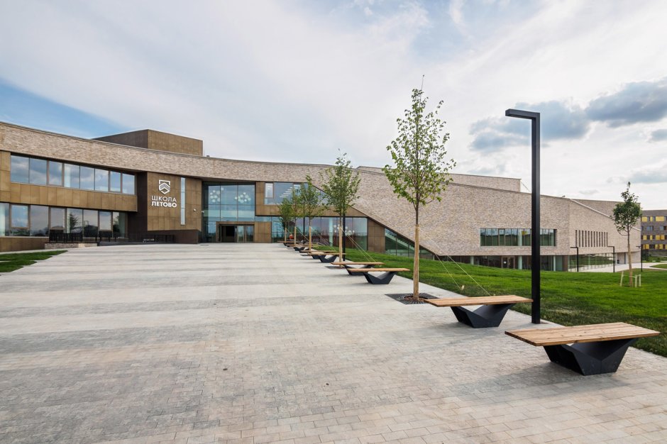 Школа Летово