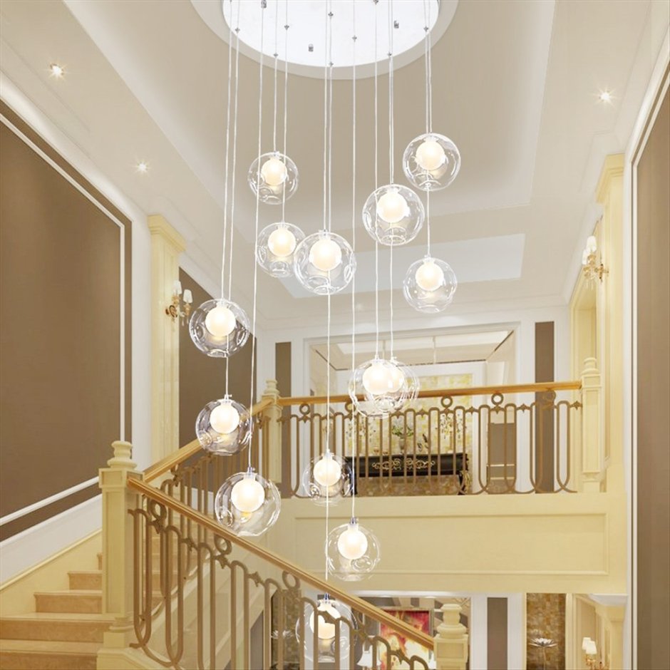 Люстра на лестницу