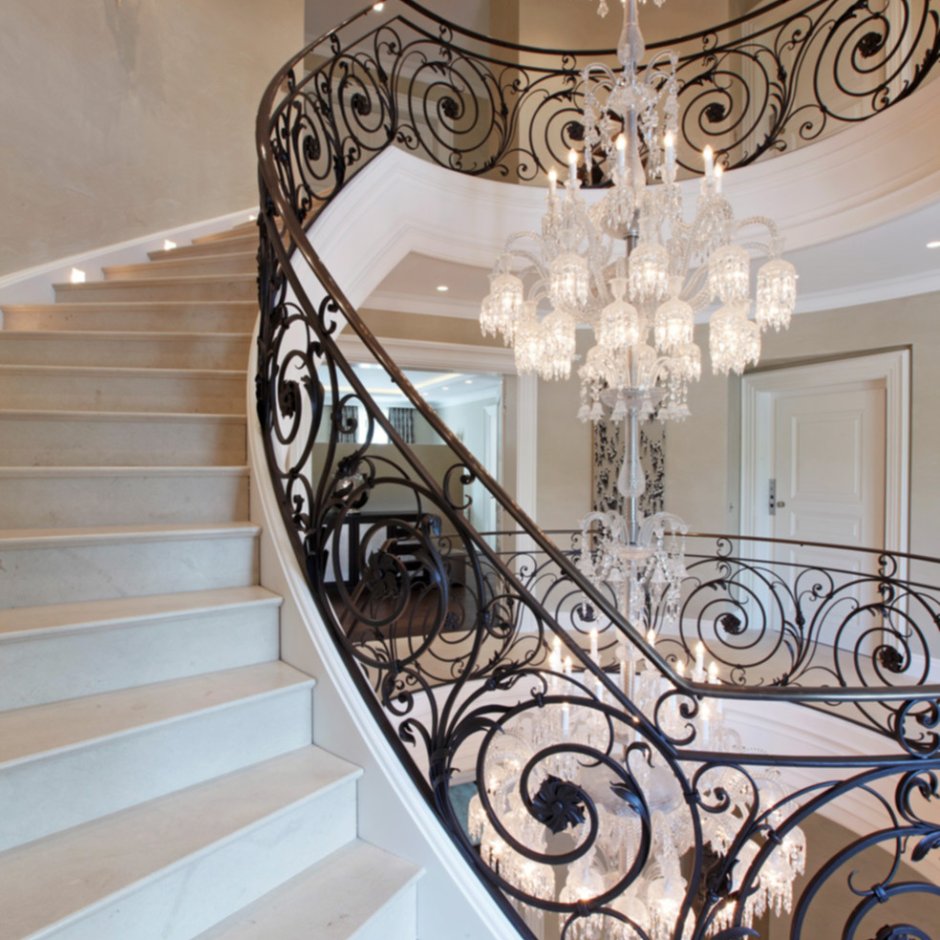 Светильник в лестничный пролет