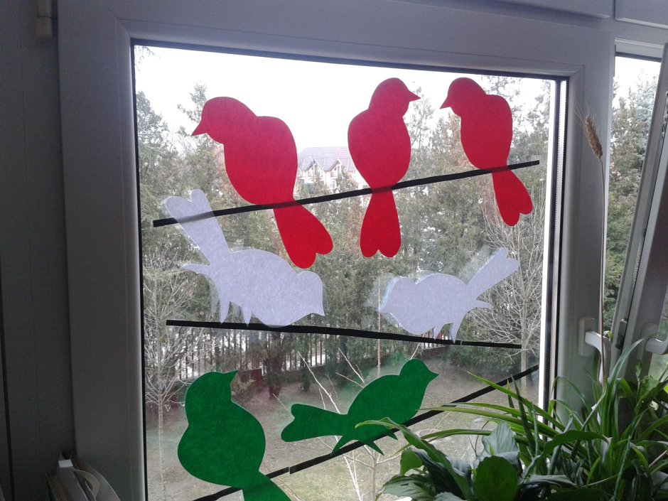 Весенний декор окна