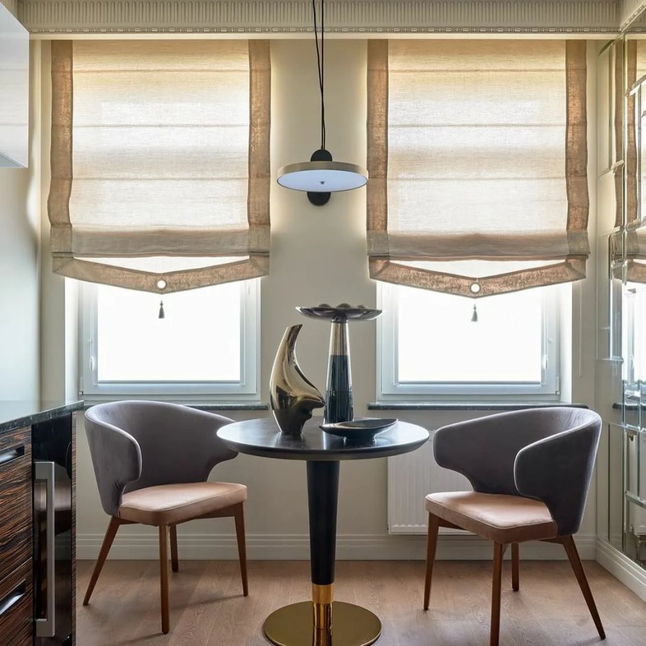 Римские шторы в интерьере кухни