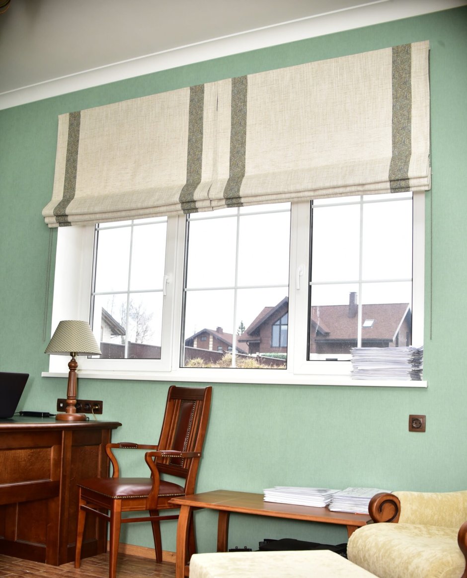 Римские шторы в откосе