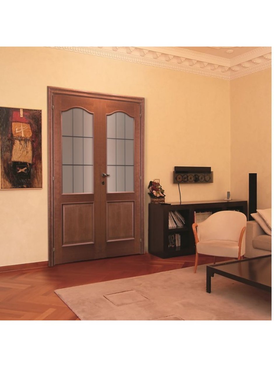 Распашные двери в зал